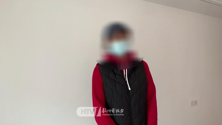 DƬ